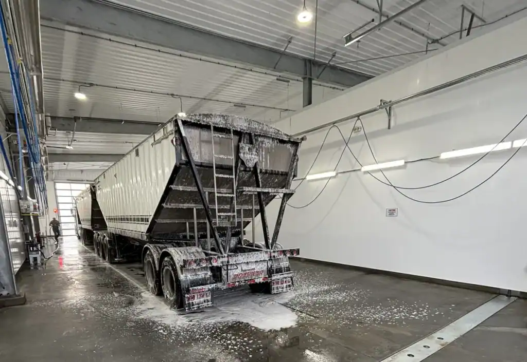 Self Serve Truck Wash System Self serve truck wash bay